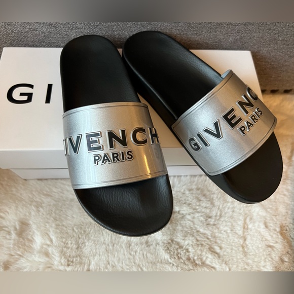 New Givenchy Silver Logo Flat rubber Sandals 40 - Picture 7 of 8